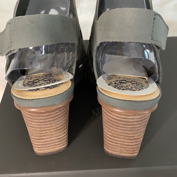 Vince Camuto Deverly Sandal Size 6.5 Wide - Picture 6 of 12